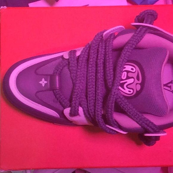 Louis Vuitton skate shoes - Picture 3 of 5